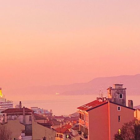 Blucavana, Casa Vacanze In Centro A Trieste Esterno foto