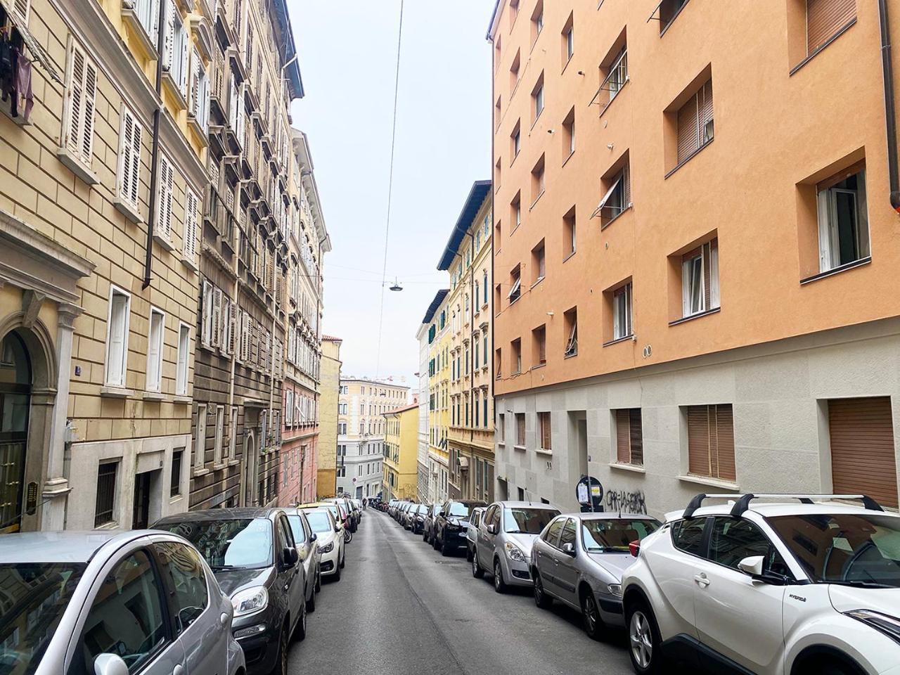 Blucavana, Casa Vacanze In Centro A Trieste Esterno foto